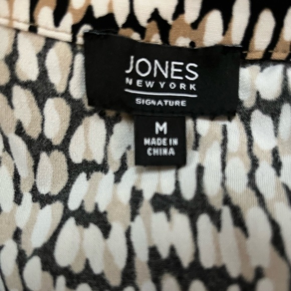 Jones New York Black-Tan-White V Neck Short Sleeve Blouse - Picture 5 of 6